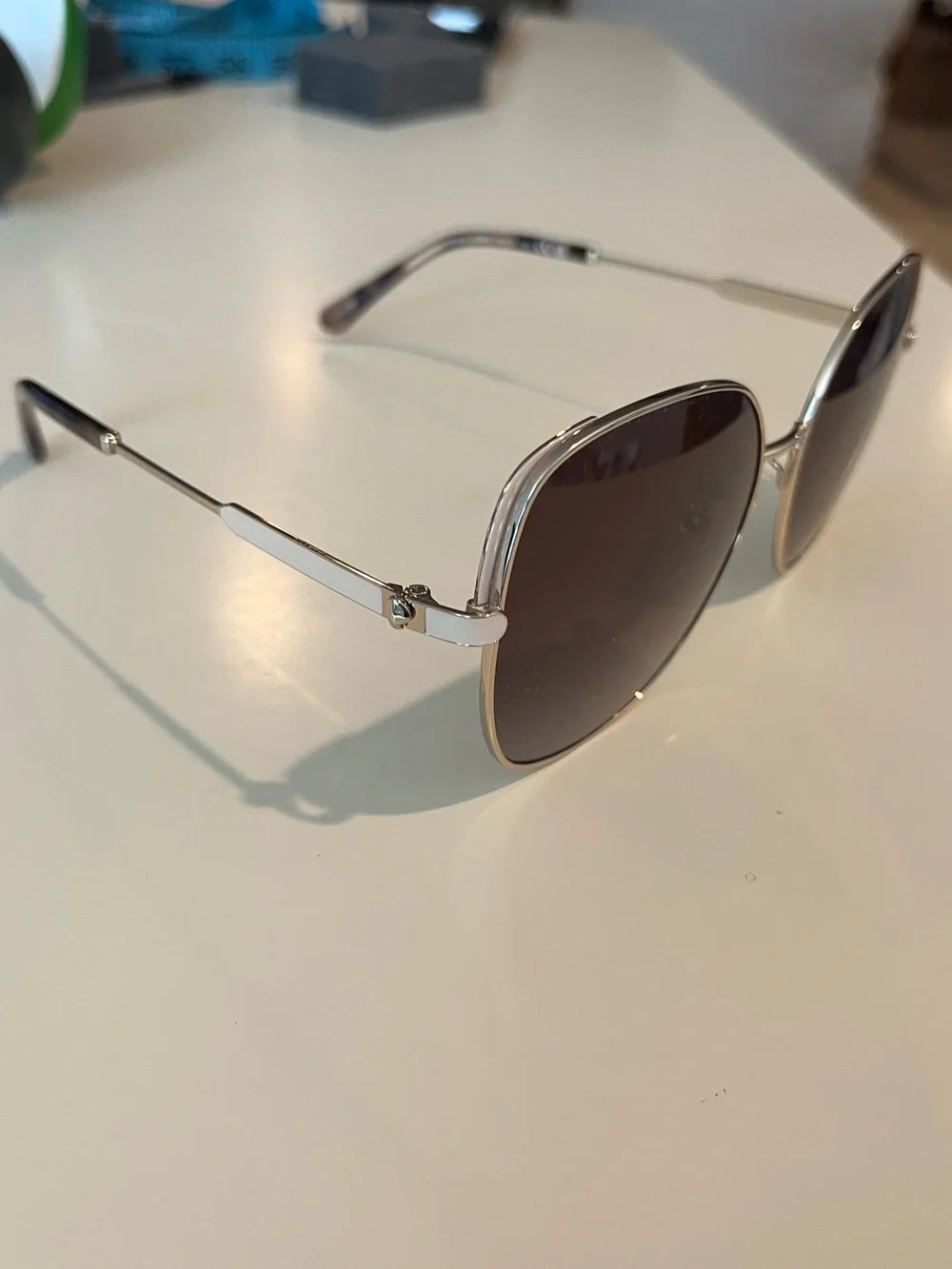 Kate Spade Gold Frame Yara F/S Sunglasses with Case, EUC
